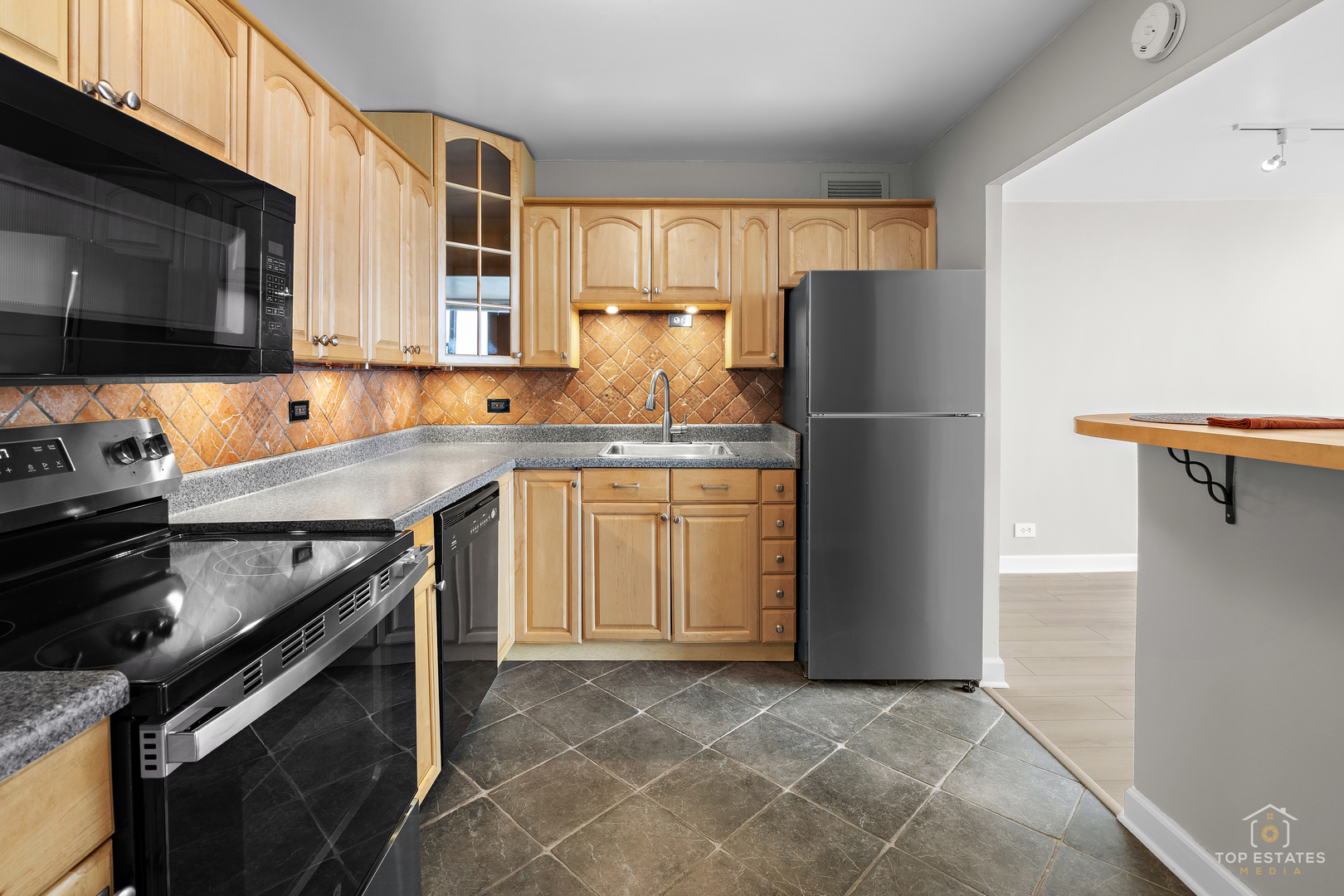 4th image of 6301 N Sheridan Rd #19N, Chicago, IL 60660 | MLS# 12717989
