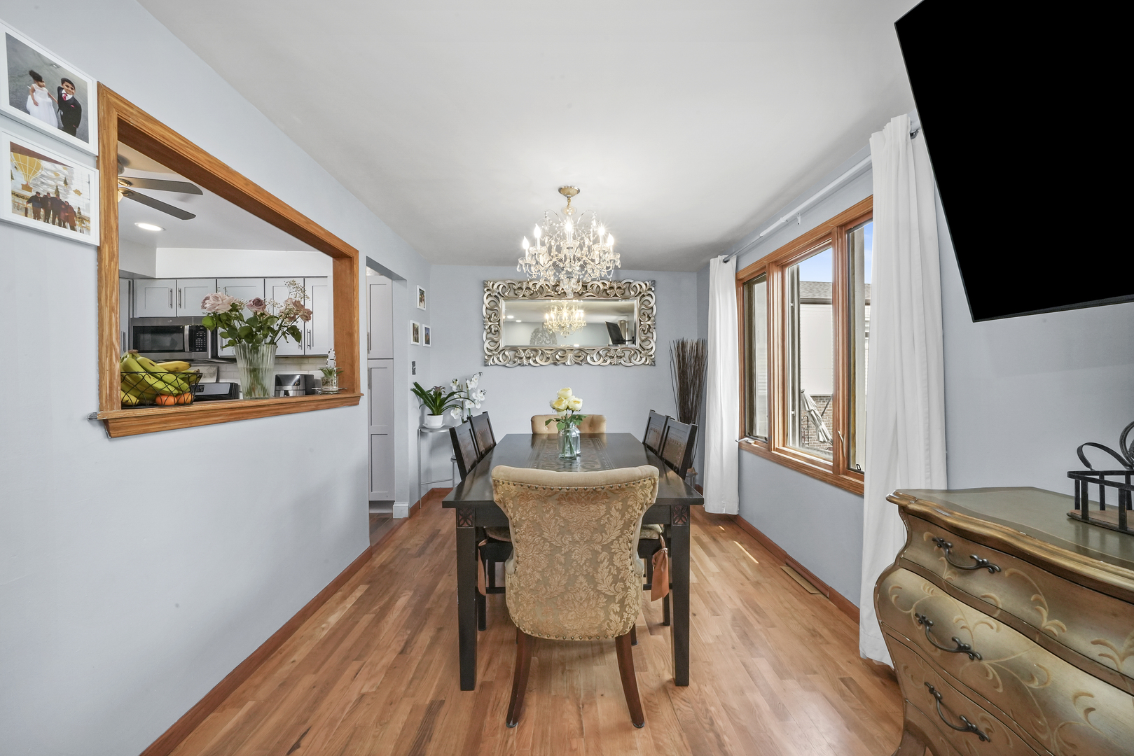 4th image of 16323 Oxford Dr, Tinley Park, IL 60477 | MLS# 12717992