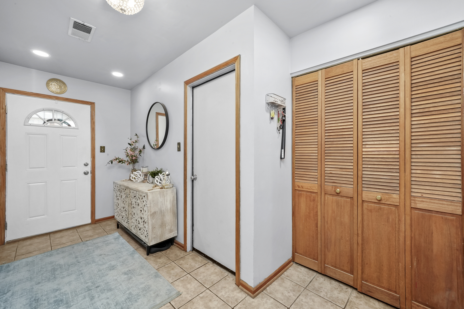 3rd image of 16323 Oxford Dr, Tinley Park, IL 60477 | MLS# 12717992