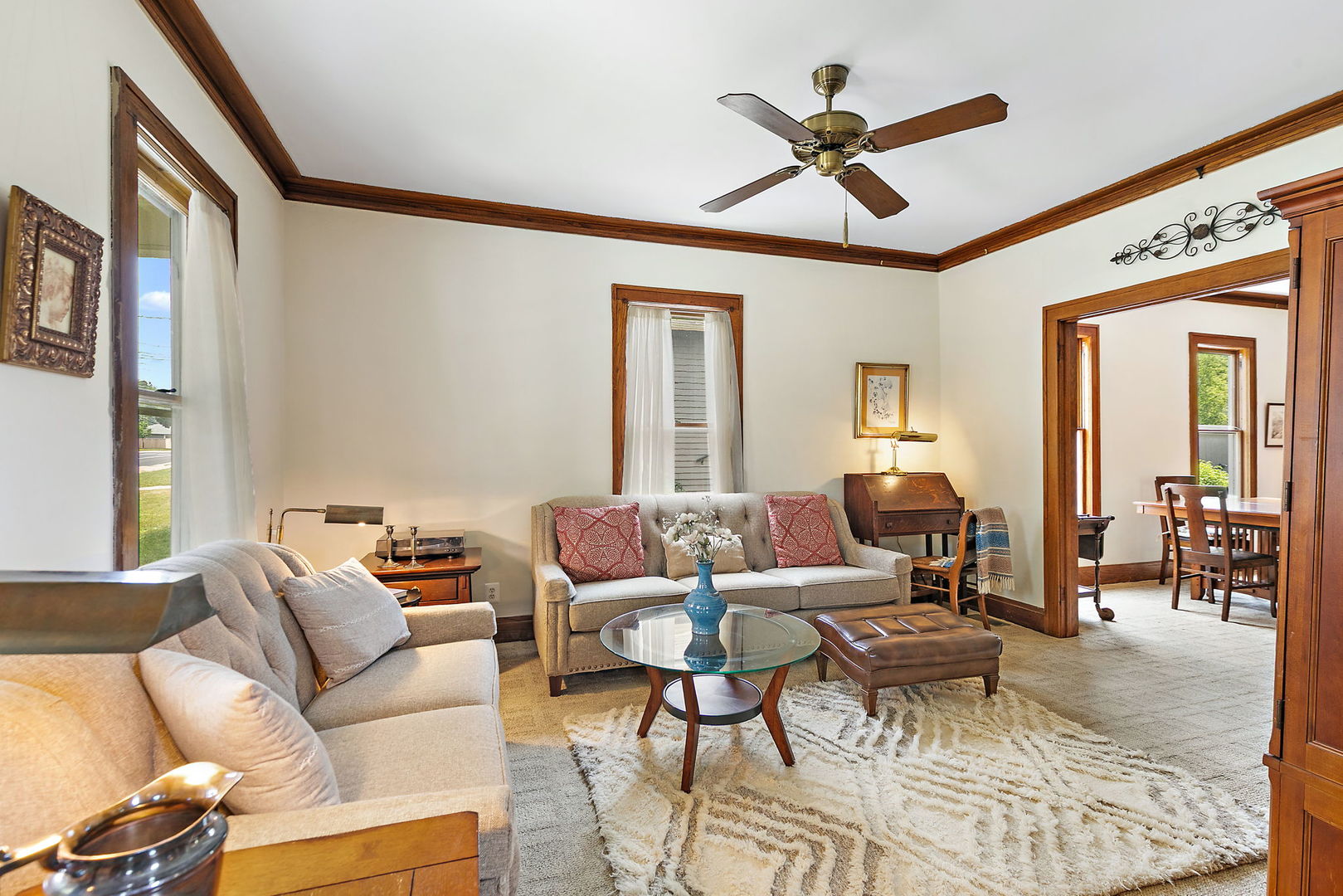 5th image of 512 Barrington Ave, East Dundee, IL 60118 | MLS# 12718034