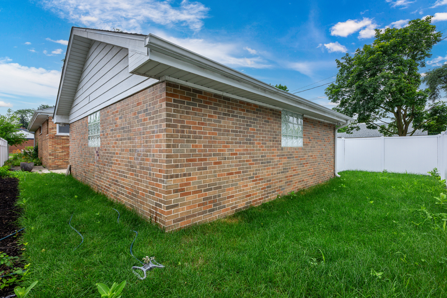 37th image of 8500 Lawndale Ave, Skokie, IL 60076 | MLS# 12718063