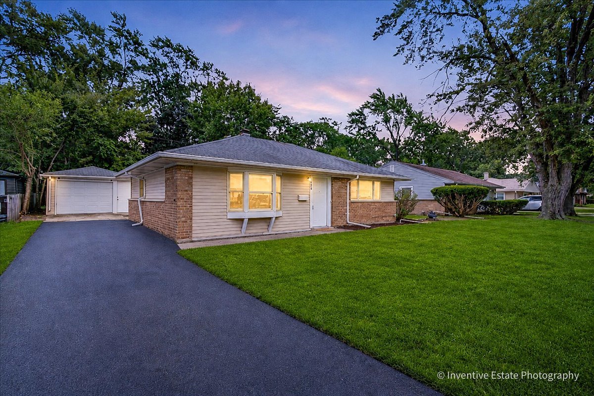 2nd image of 426 Suwanee St, Park Forest, IL 60466 | MLS# 12718141