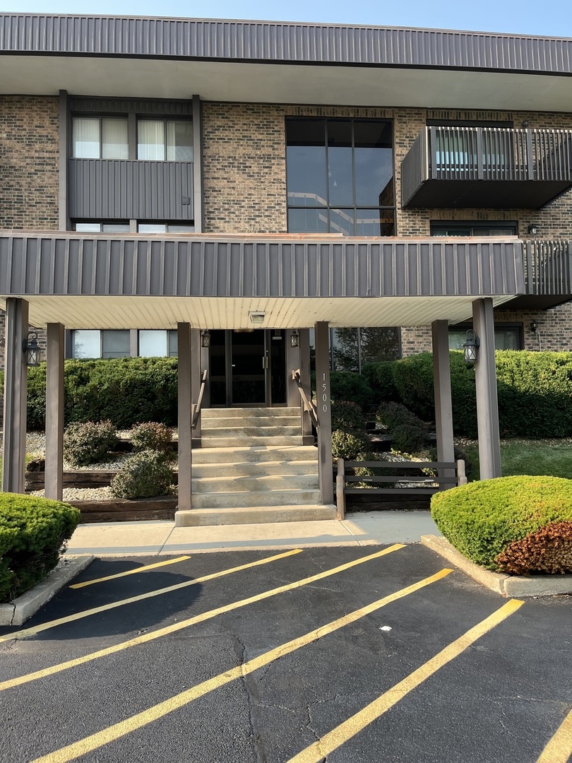 1st image of 1500 Woodbridge Rd #1F, Joliet, IL 60436 | MLS# 12718234