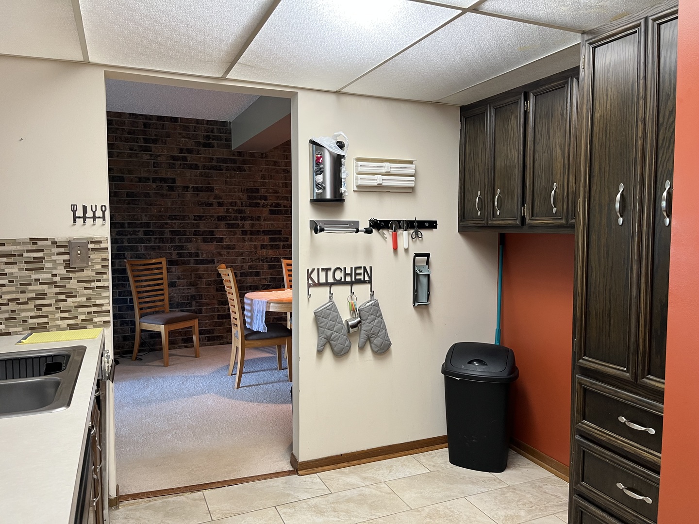 4th image of 1500 Woodbridge Rd, Joliet, IL 60436