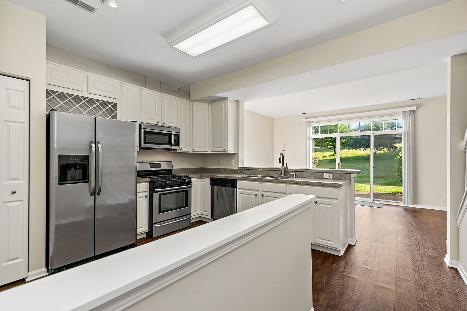 5th image of 2308 Flagstone Ln #4, Carpentersville, IL 60110 | MLS# 12718237