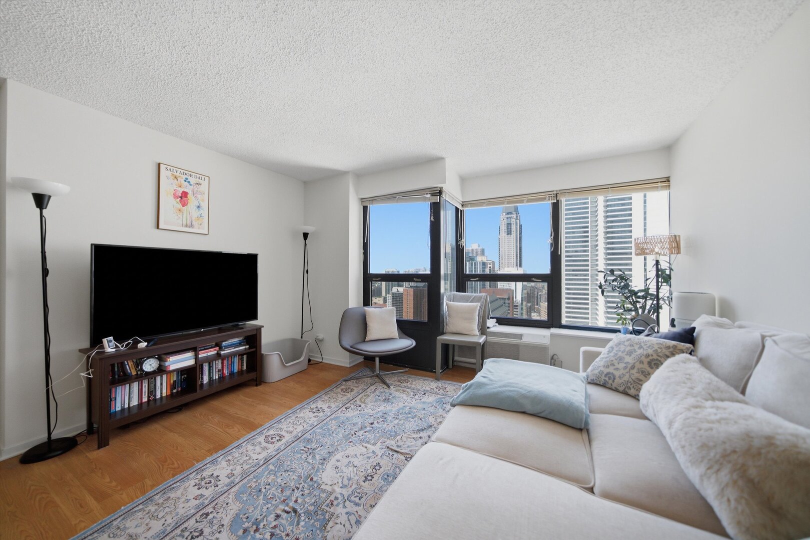 4th image of 30 E Huron St #3508, Chicago, IL 60611 | MLS# 12718278
