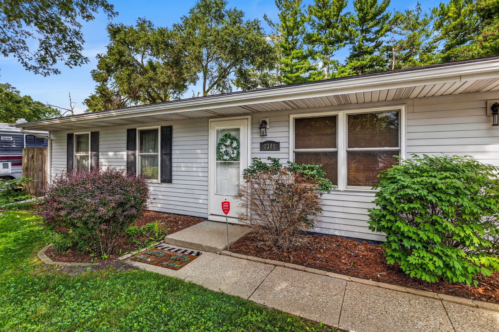 3rd image of 1301 Westfield Dr, Champaign, IL 61821 | MLS# 12718312