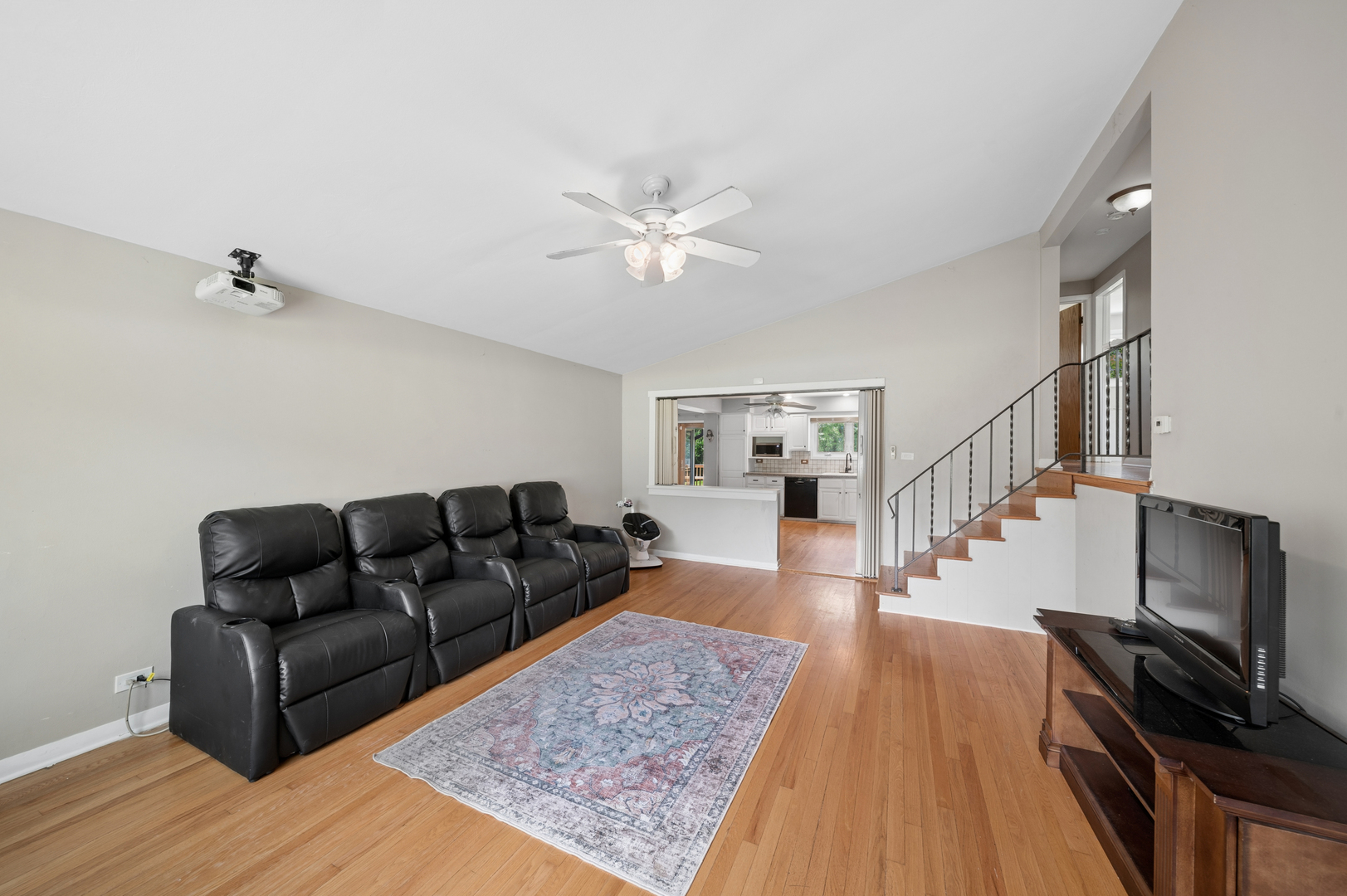 3rd image of 17W320 Scheel Dr, Willowbrook, IL 60527 | MLS# 12718357