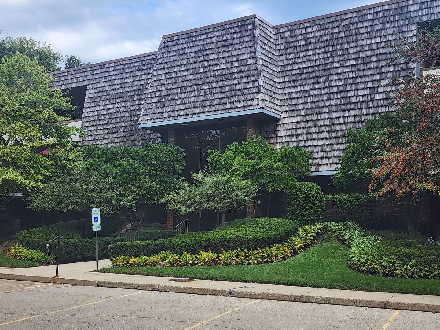 Photo 1 of Condo for sale at 100 Red Top Dr #303, Libertyville, IL 60048 | MLS# 12718384 | Listing updated on 2026-09-05