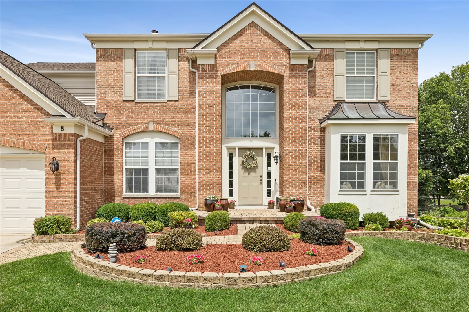 2nd image of 8 Orchid Ct, Streamwood, IL 60107 | MLS# 12718420