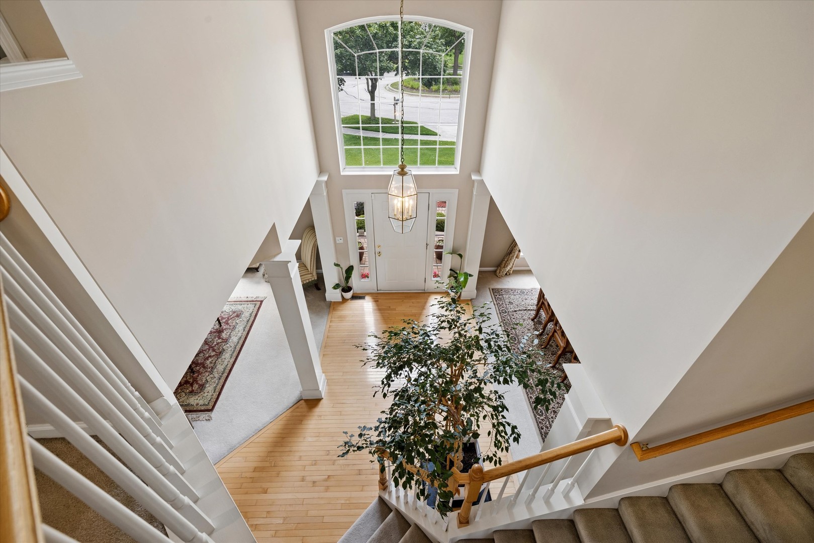 4th image of 8 Orchid Ct, Streamwood, IL 60107 | MLS# 12718420