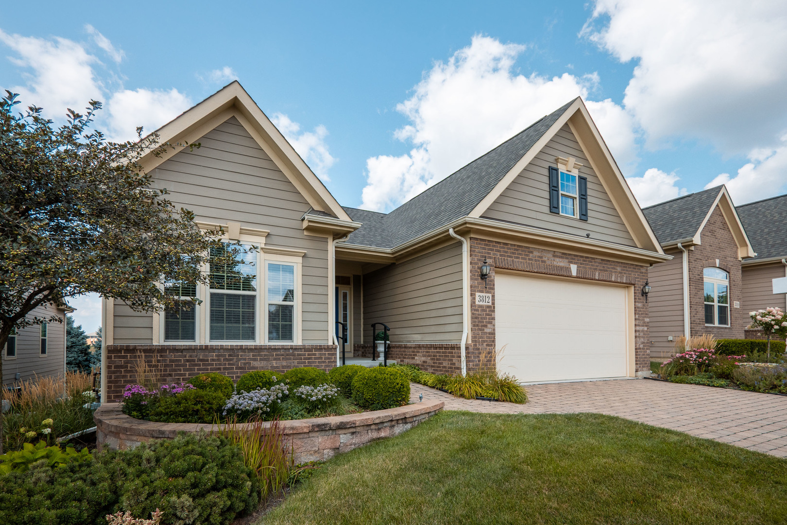 image of 3812 Ridge Pointe Dr, Geneva, IL 60134 | MLS# 12718428