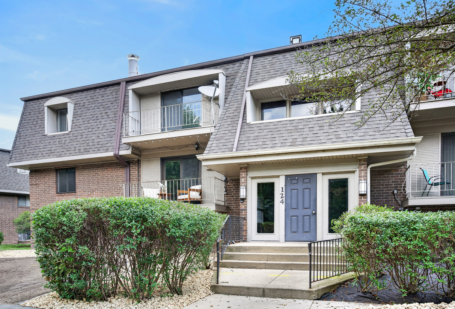 2nd image of 124 E Bailey Rd #E, Naperville, IL 60565 | MLS# 12718544