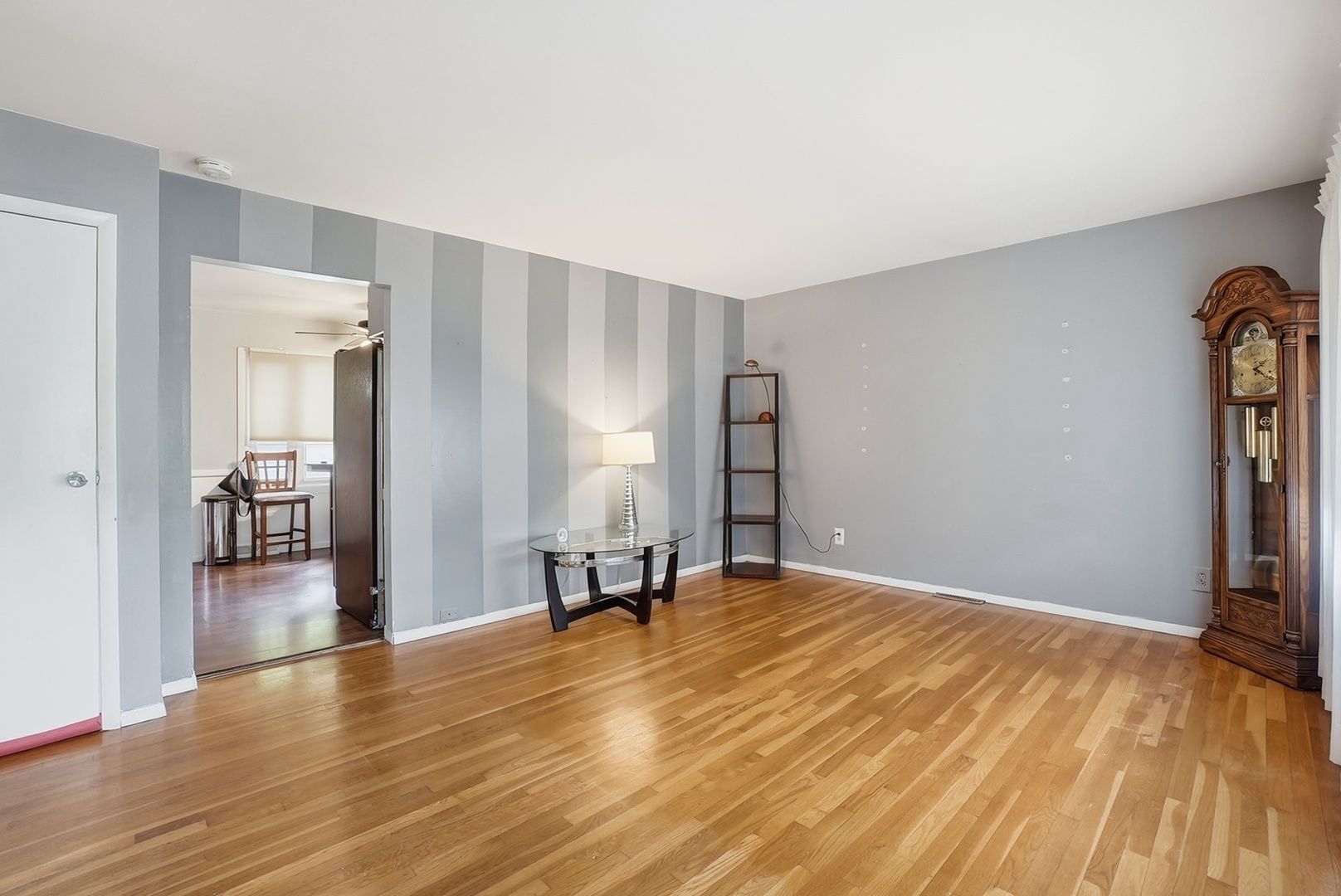 3rd image of 18833 Park Ave, Lansing, IL 60438 | MLS# 12718639