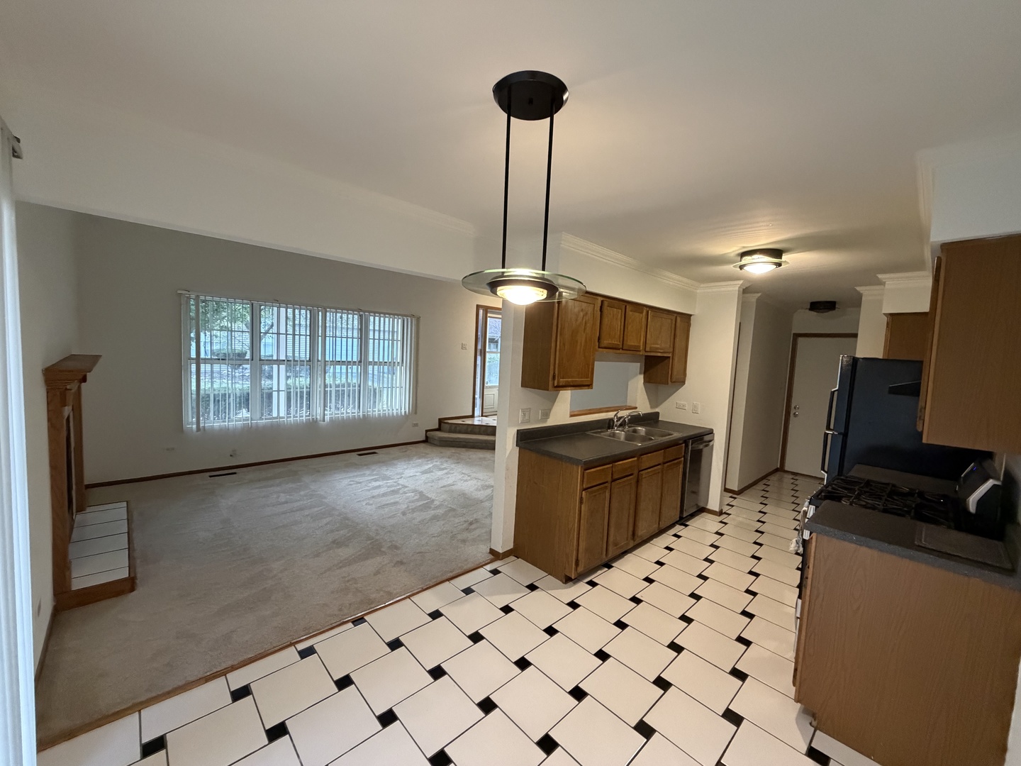 3rd image of 19861 S Edinburgh Ln, Frankfort, IL 60423