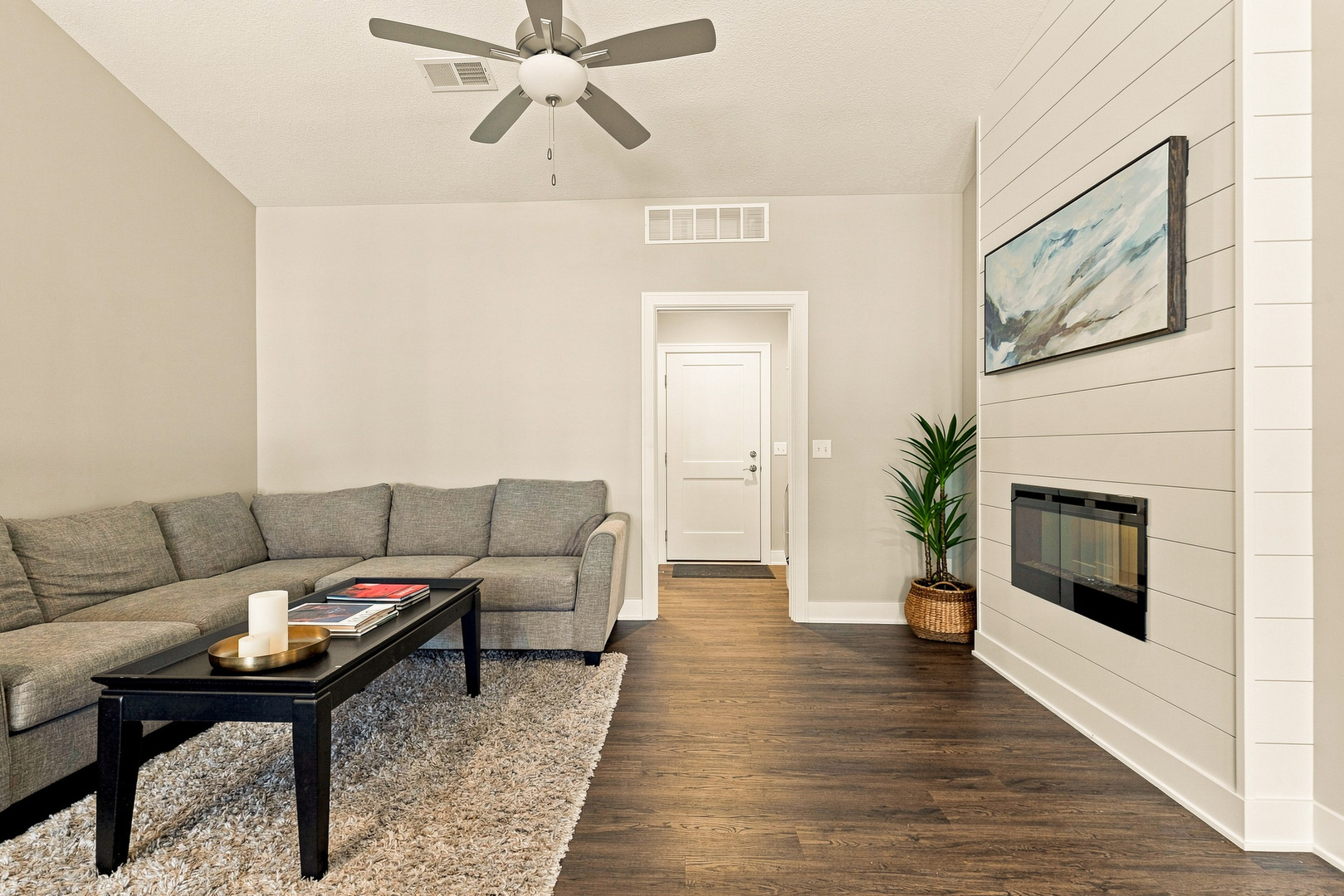 4th image of 109 Beacon Harbor Cir, East Moline, IL 61244