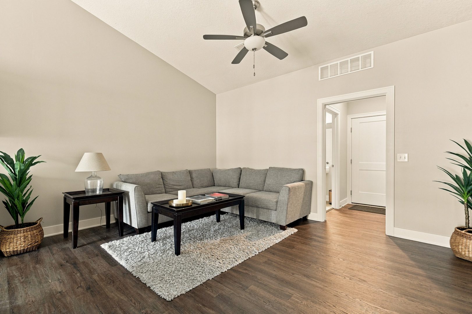 5th image of 109 Beacon Harbor Cir, East Moline, IL 61244