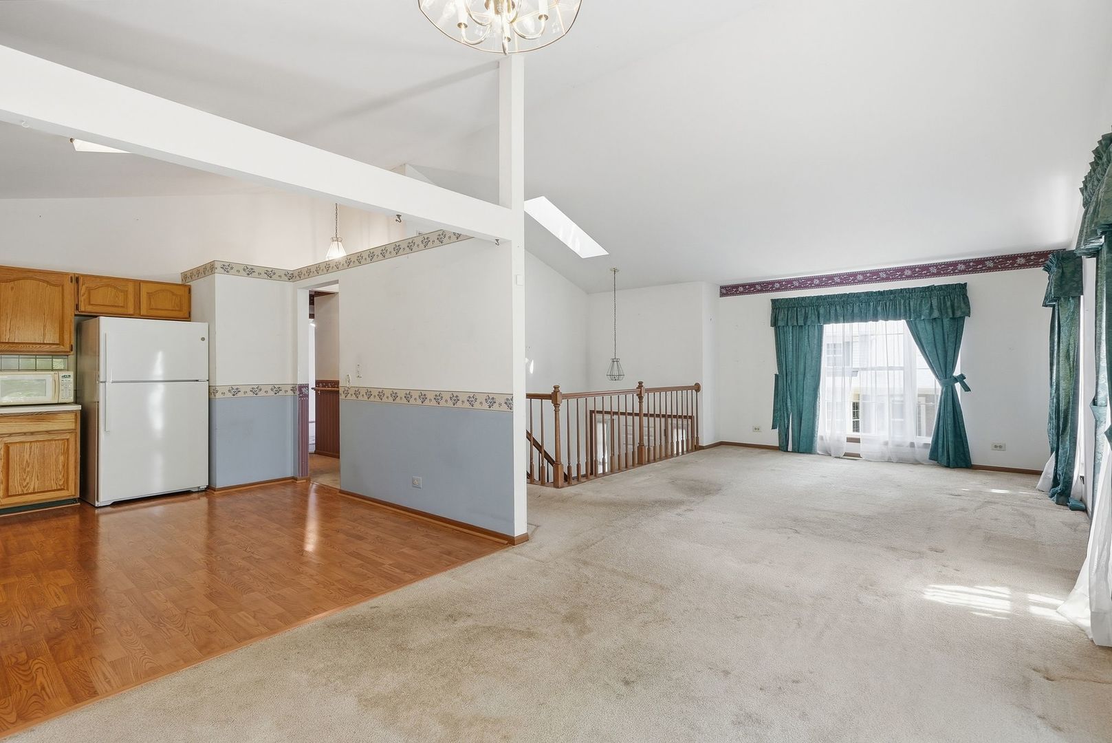 4th image of 864 N Shady Oaks Dr, Elgin, IL 60120