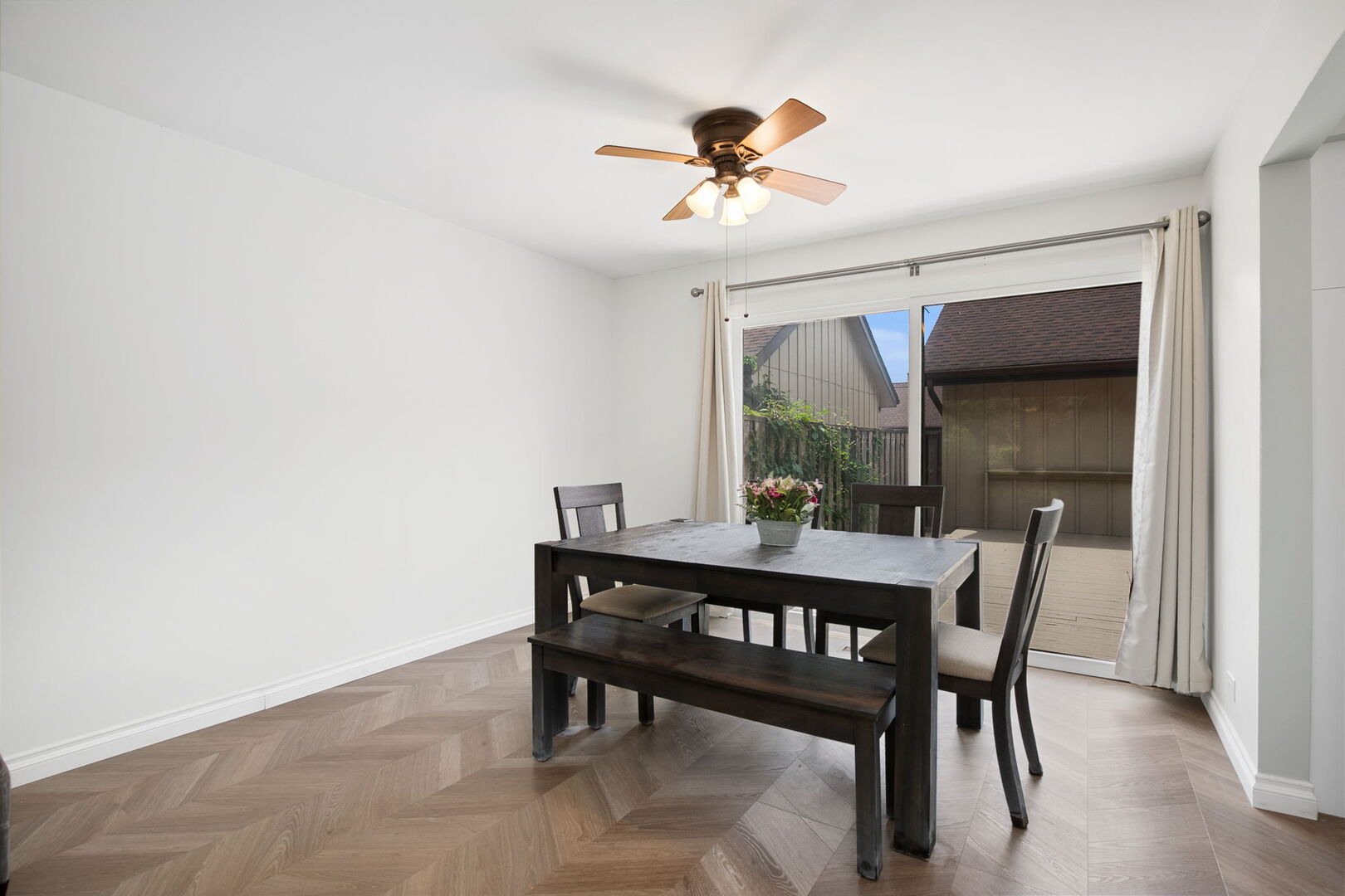 5th image of 21 Kyle Ct, Willowbrook, IL 60527 | MLS# 12718921