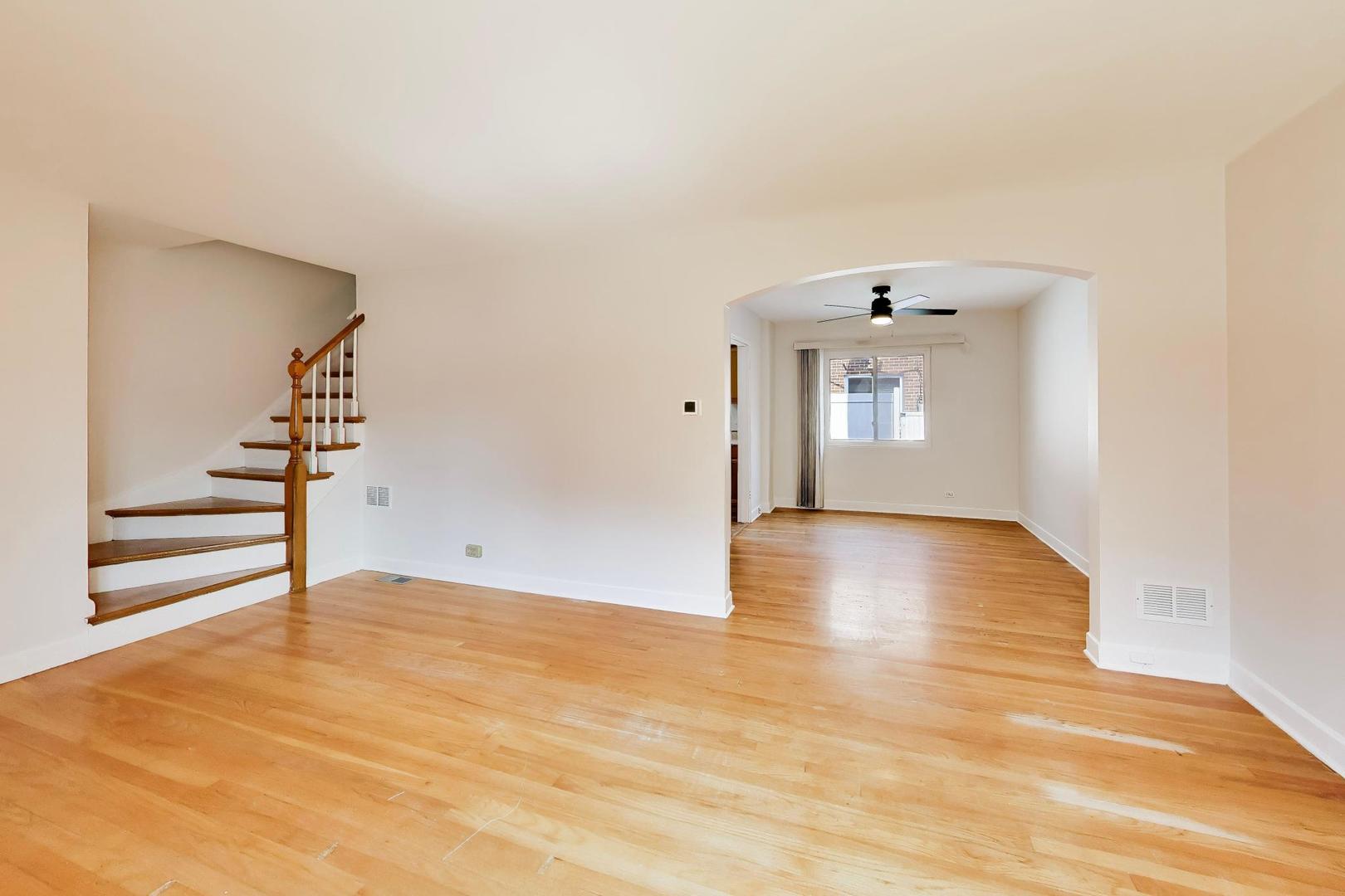 4th image of 3941 W Ainslie St #E, Chicago, IL 60625 | MLS# 12719025