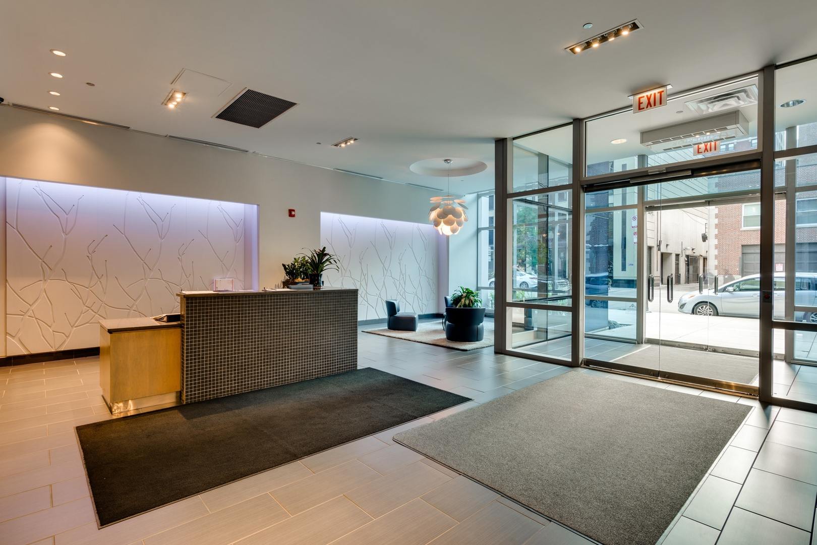 2nd image of 110 W Superior St #1004, Chicago, IL 60610 | MLS# 12719032