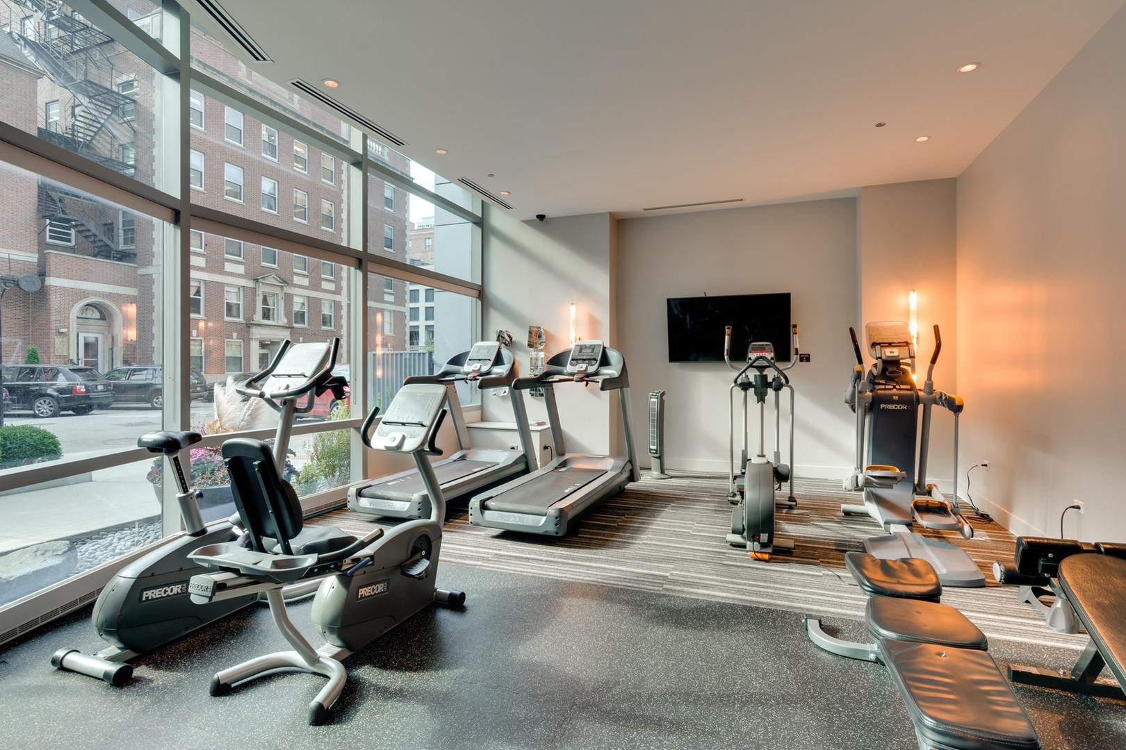3rd image of 110 W Superior St #1004, Chicago, IL 60610 | MLS# 12719032