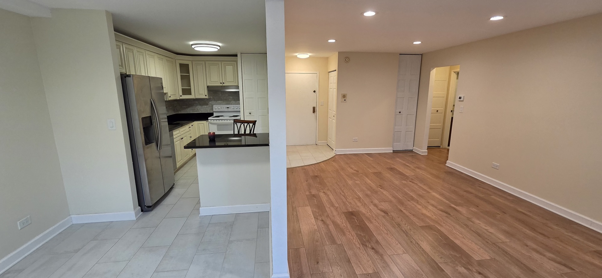 Photo 3 of Condo for sale at 2 Villa Verde Dr #113, Buffalo Grove, IL 60089 | MLS# 12719044 | Listing updated on 2026-09-06