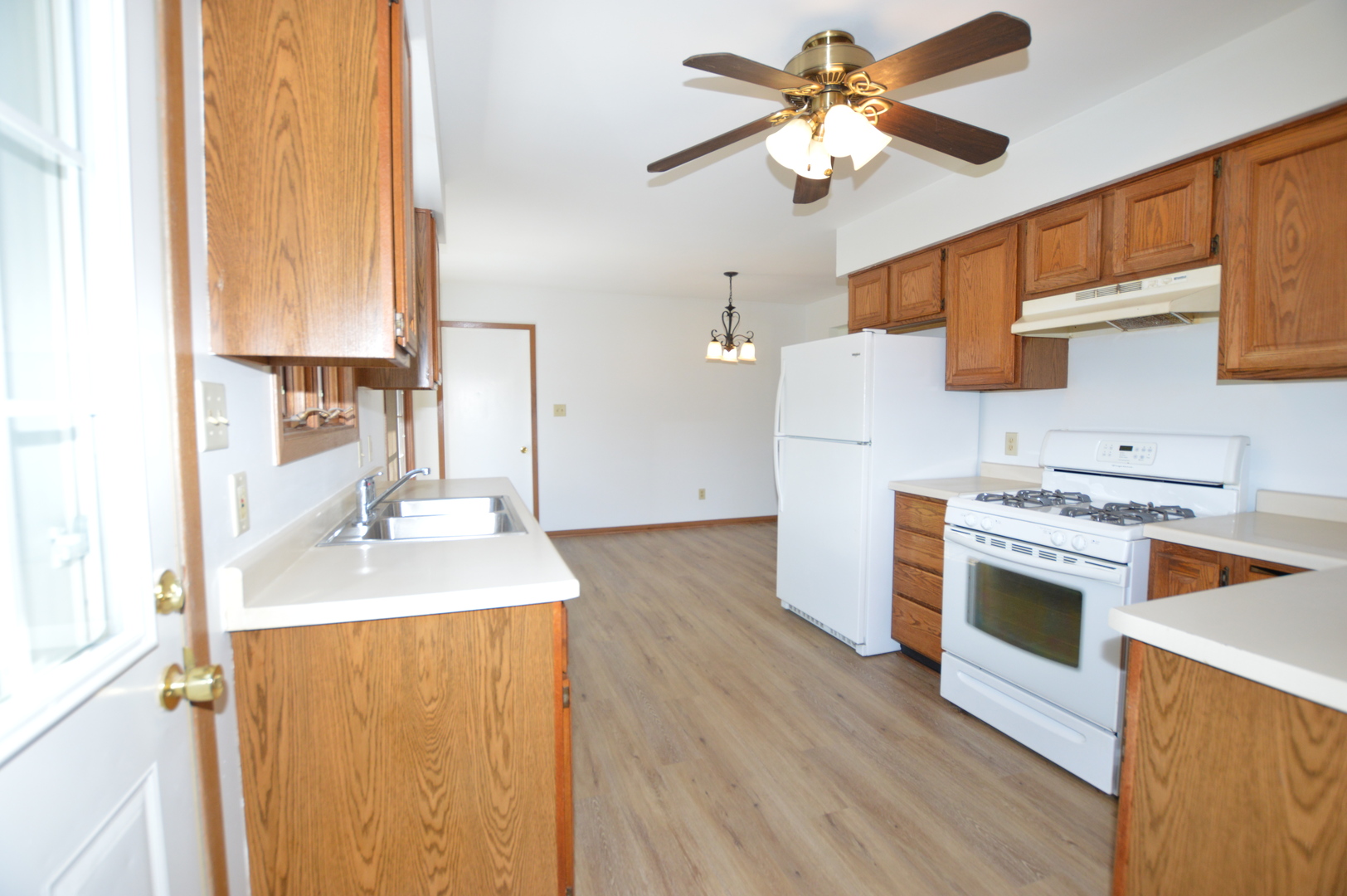 5th image of 1509 Hickory St, Mc Henry, IL 60051 | MLS# 12719059