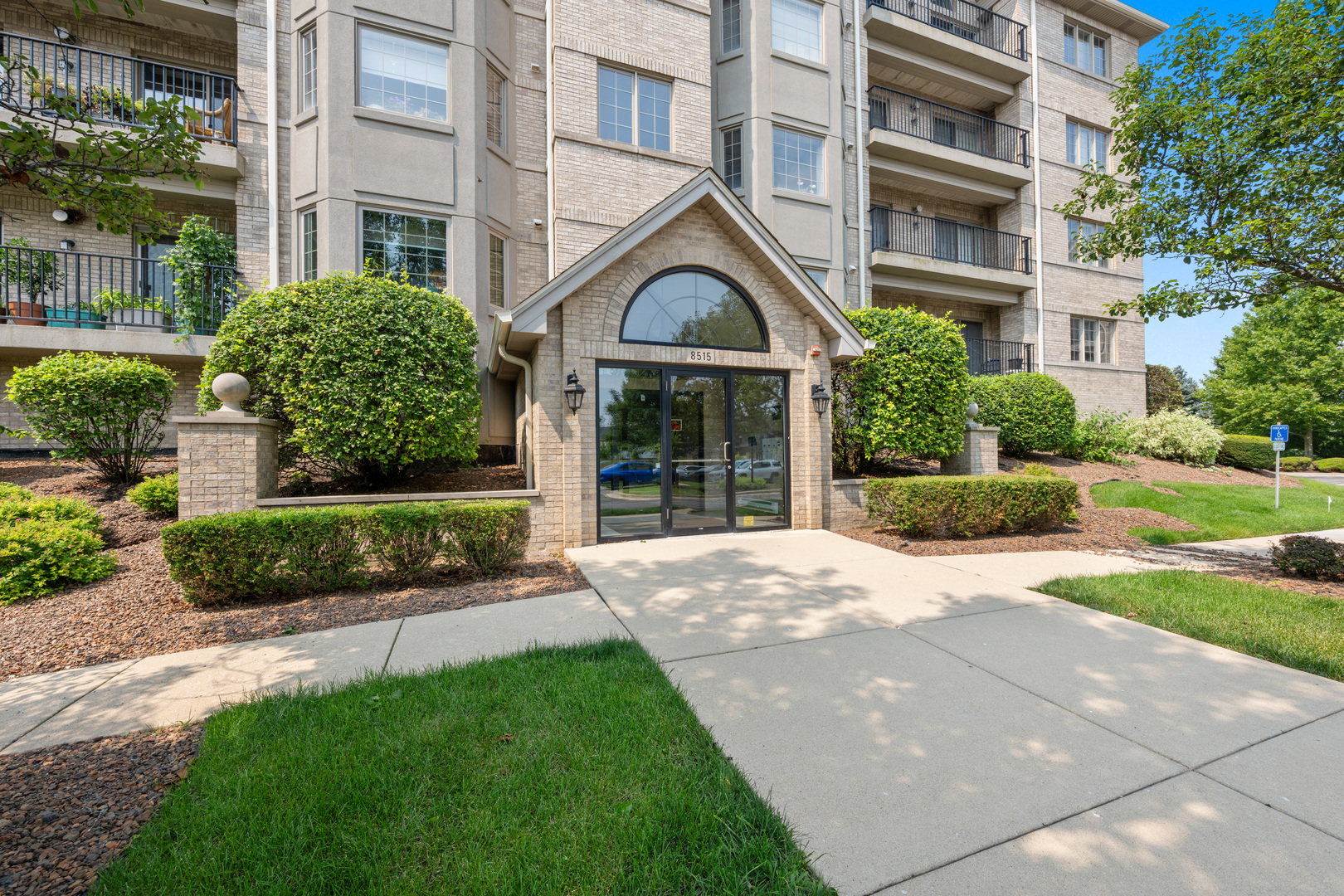 2nd image of 8515 Woodward Ave #303, Woodridge, IL 60517 | MLS# 12719066