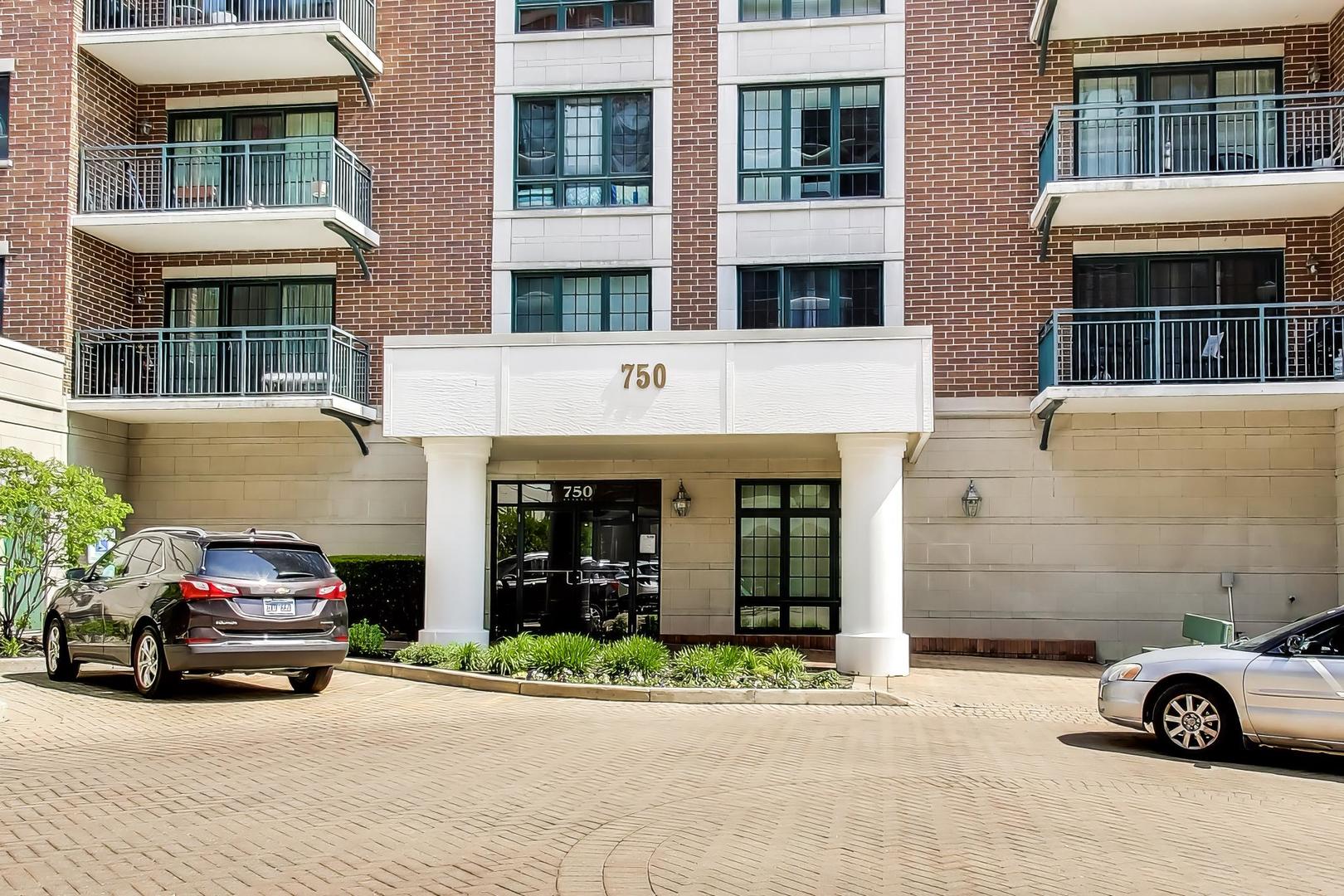 3rd image of 750 Pearson St, Des Plaines, IL 60016