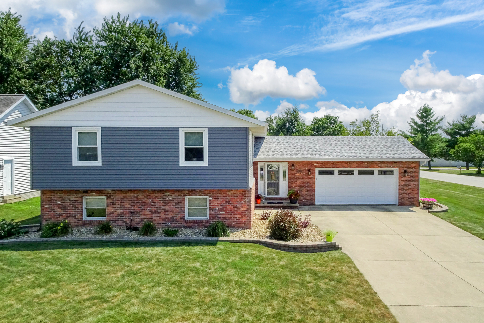 1st image of 708 Kelley Dr, Heyworth, IL 61745 | MLS# 12719280