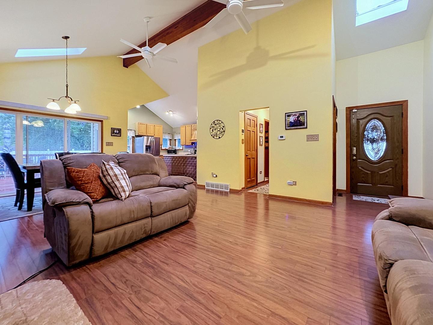 3rd image of 1120 Cherry St, Lake In The Hills, IL 60156 | MLS# 12719284