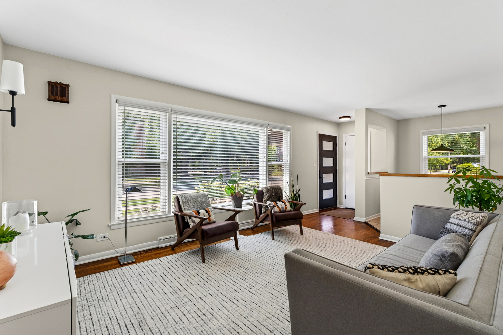 3rd image of 1050 Cedar St, Park Ridge, IL 60068 | MLS# 12719296
