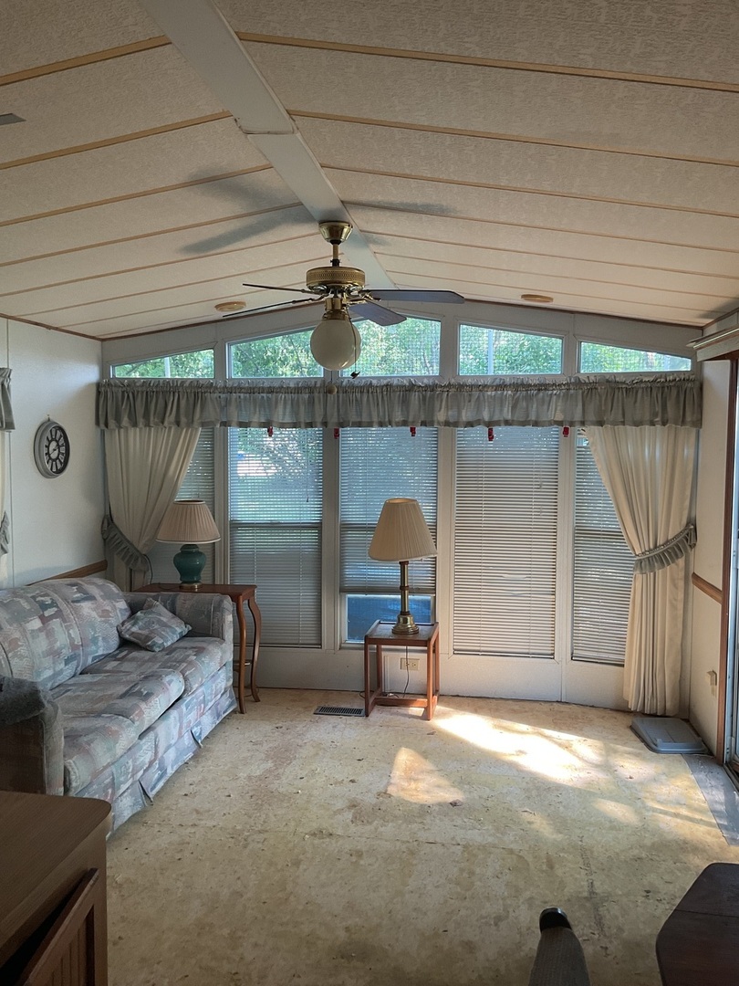 3rd image of 184 Windward, Lakemoor, IL 60051 | MLS# 12719402