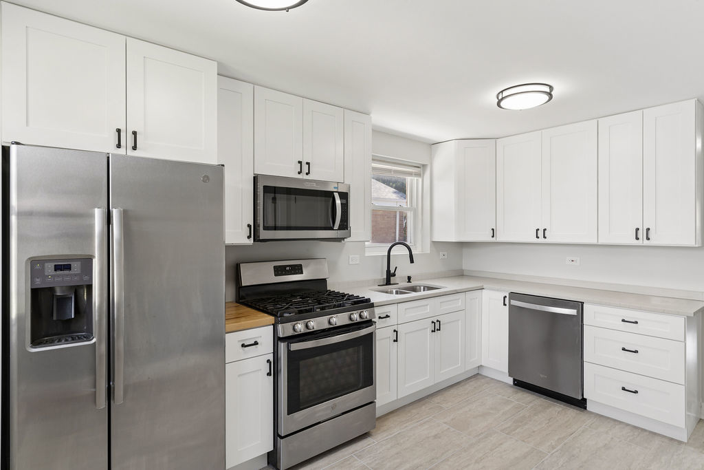 Photo 2 of Single family home for sale at 4150 W 83rd Street, Chicago, IL 60652 | MLS# 12719403 | Listing updated on 2026-09-06