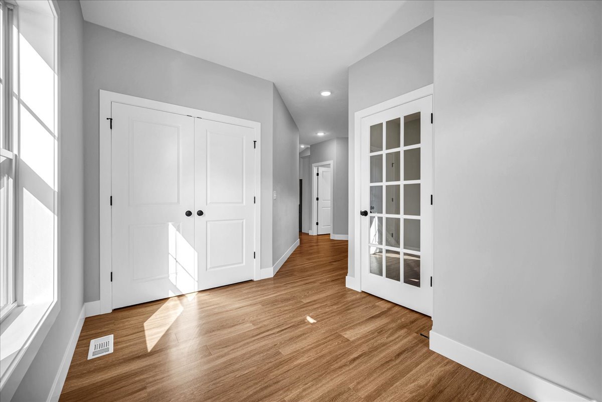 3rd image of 1807 Glenbridge Rd, Bloomington, IL 61704 | MLS# 12719482