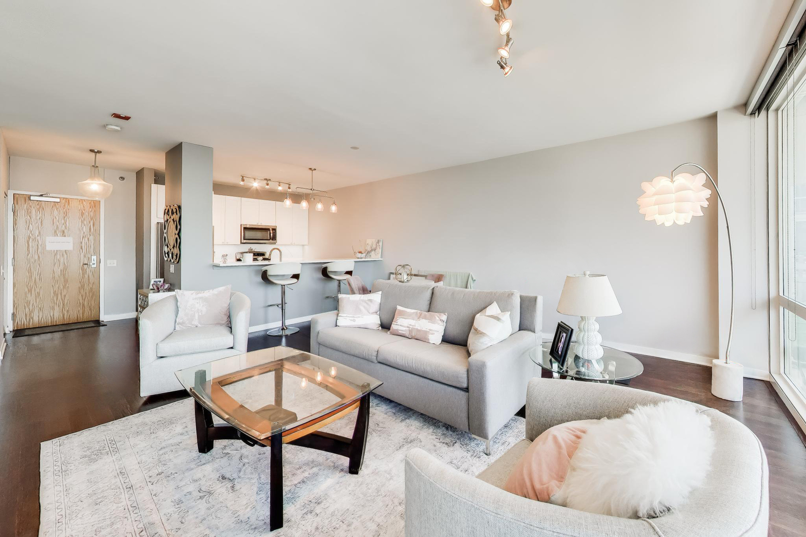 2nd image of 757 N Orleans St #1105, Chicago, IL 60654 | MLS# 12719624