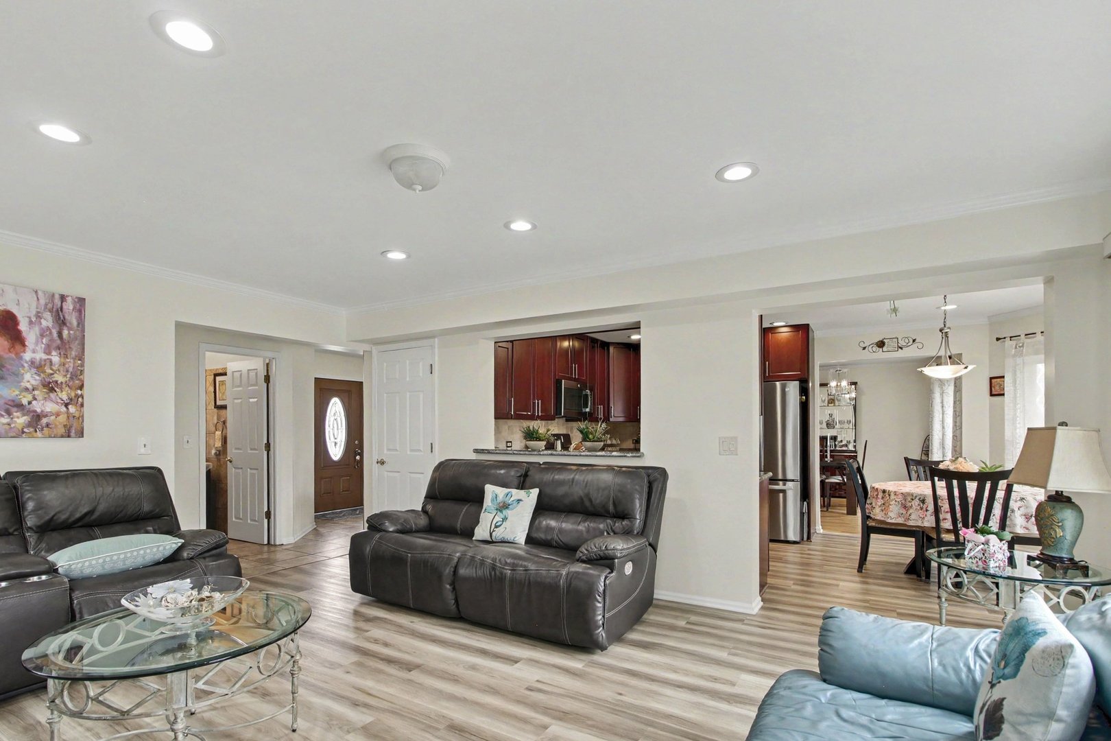4th image of 1709 Liberty Ct, Mount Prospect, IL 60056 | MLS# 12719631