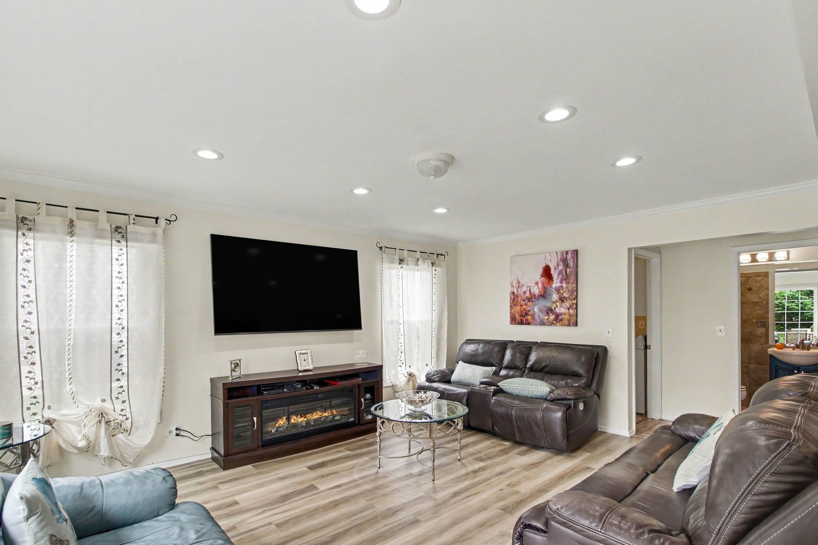 2nd image of 1709 Liberty Ct, Mount Prospect, IL 60056 | MLS# 12719631