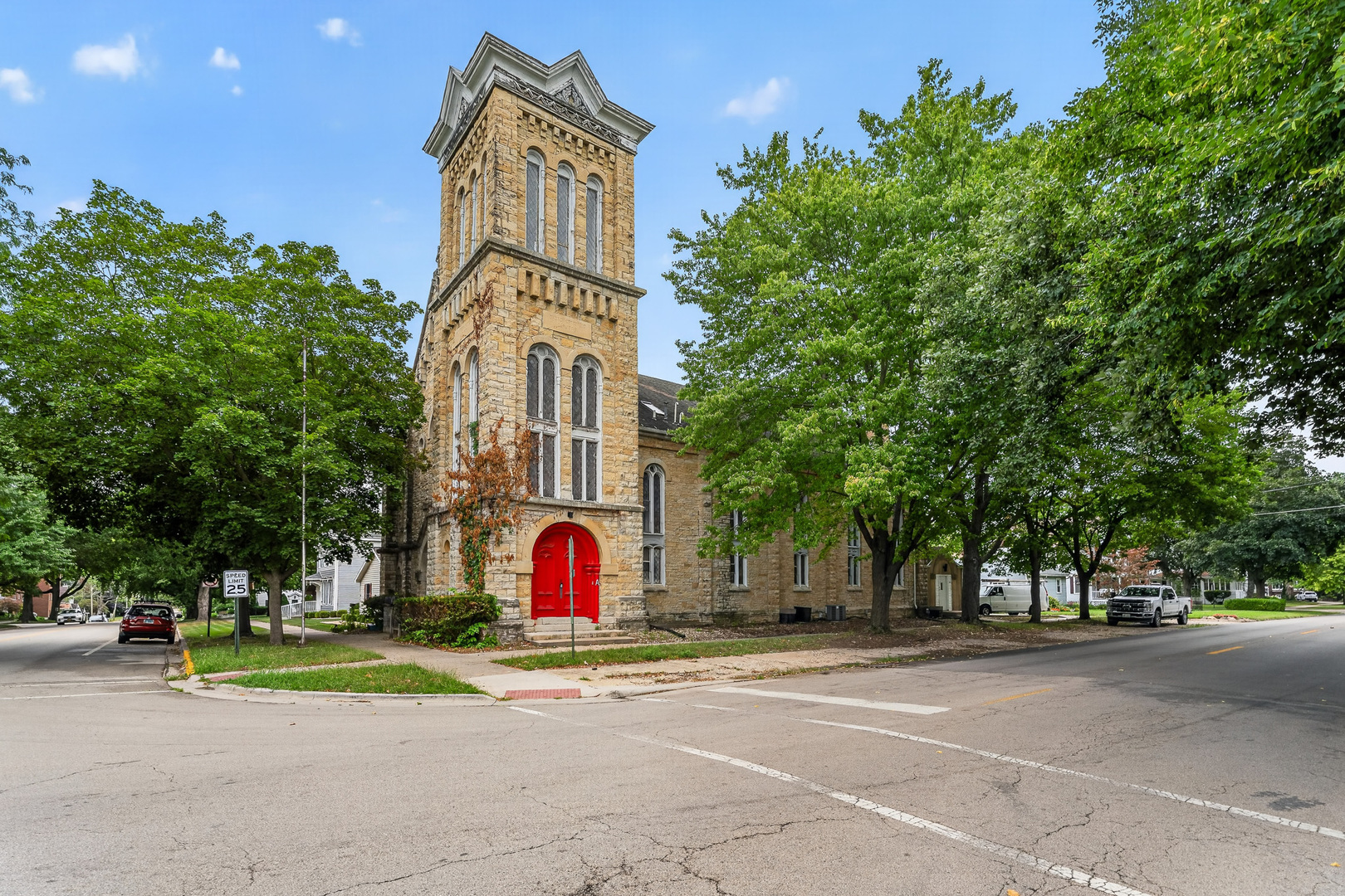 2nd image of 300 W Jefferson St, Morris, IL 60450