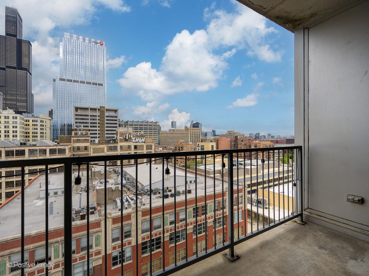 2nd image of 700 W Van Buren St #1401, Chicago, IL 60607 | MLS# 12719719
