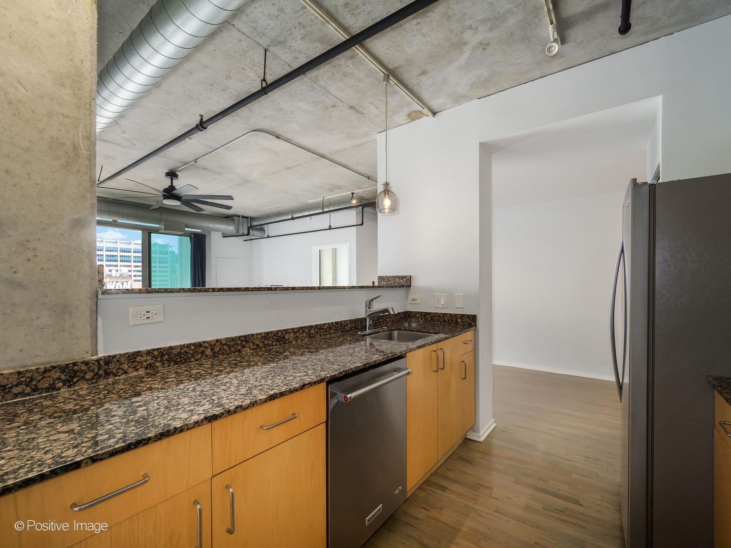5th image of 700 W Van Buren St #1401, Chicago, IL 60607 | MLS# 12719719