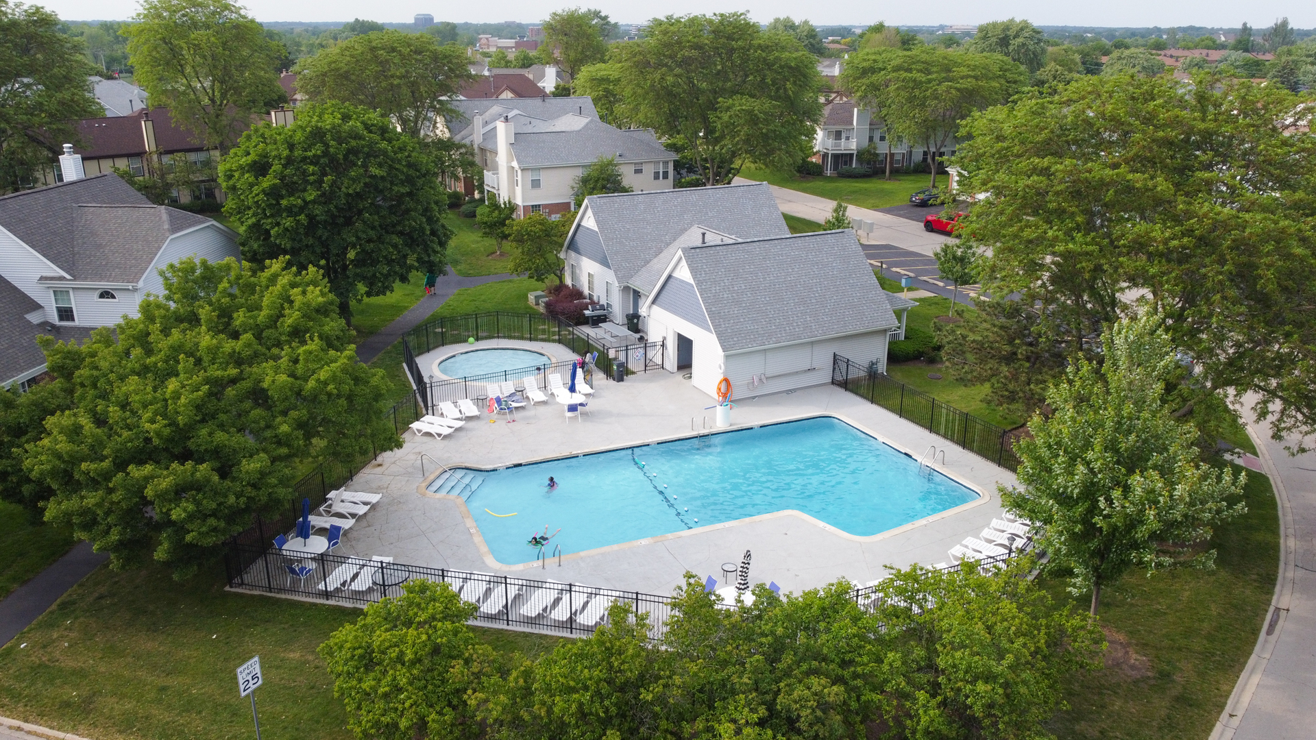 2nd image of 2020 Quaker Holw Ln, Streamwood, IL 60107
