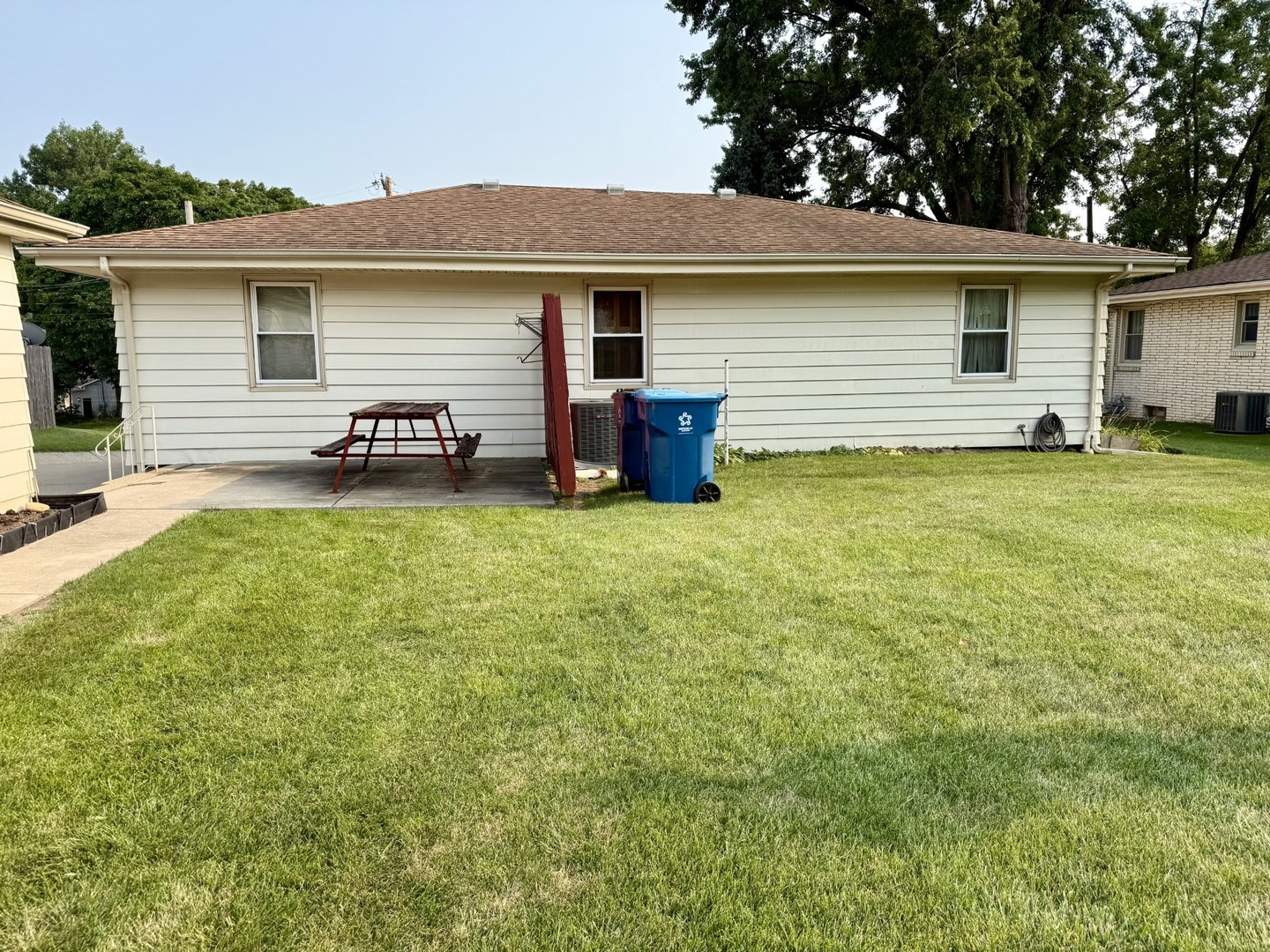 25th image of 1021 7th St, Peru, IL 61354 | MLS# 12719837