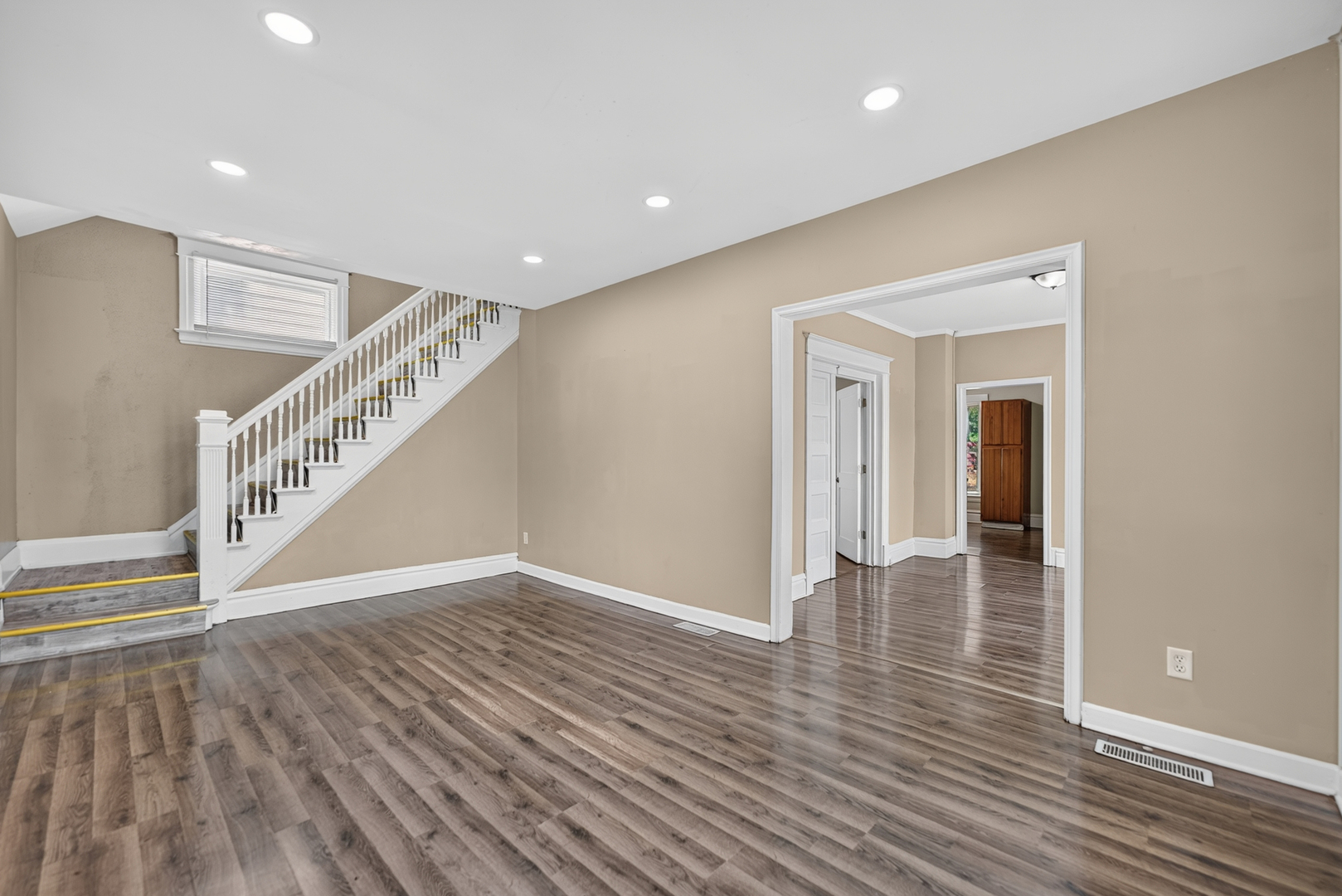 5th image of 905 N Winnebago St, Rockford, IL 61103 | MLS# 12719905