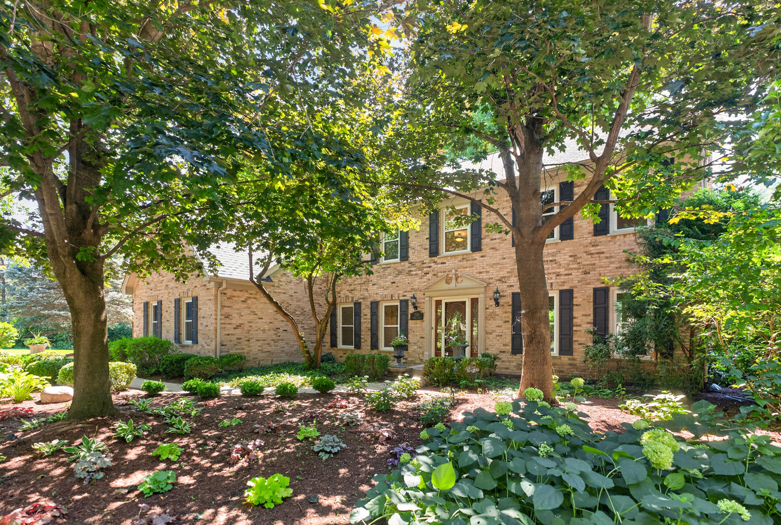 2nd image of 1315 Hawkins Ct, St. Charles, IL 60174 | MLS# 12719967