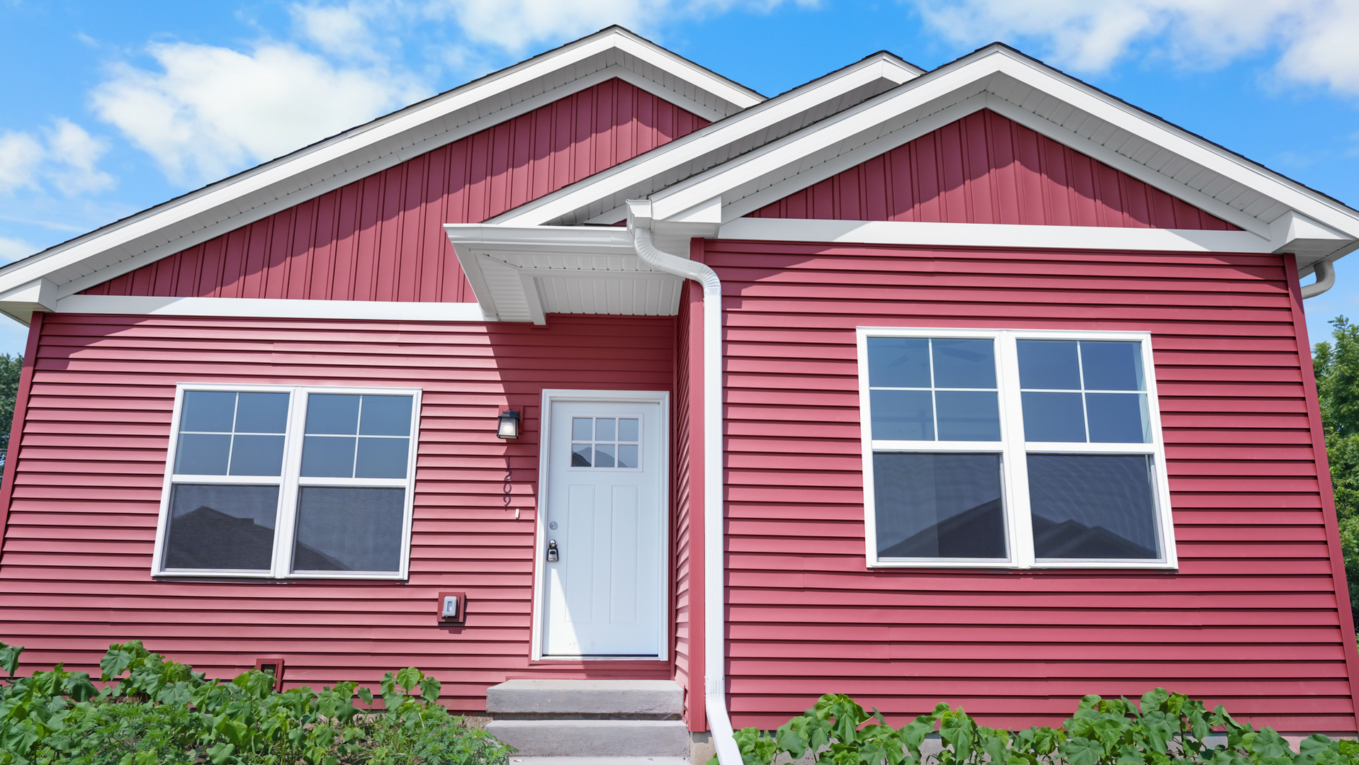 2nd image of 1209 S Smith Rd, Urbana, IL 61802 | MLS# 12719987