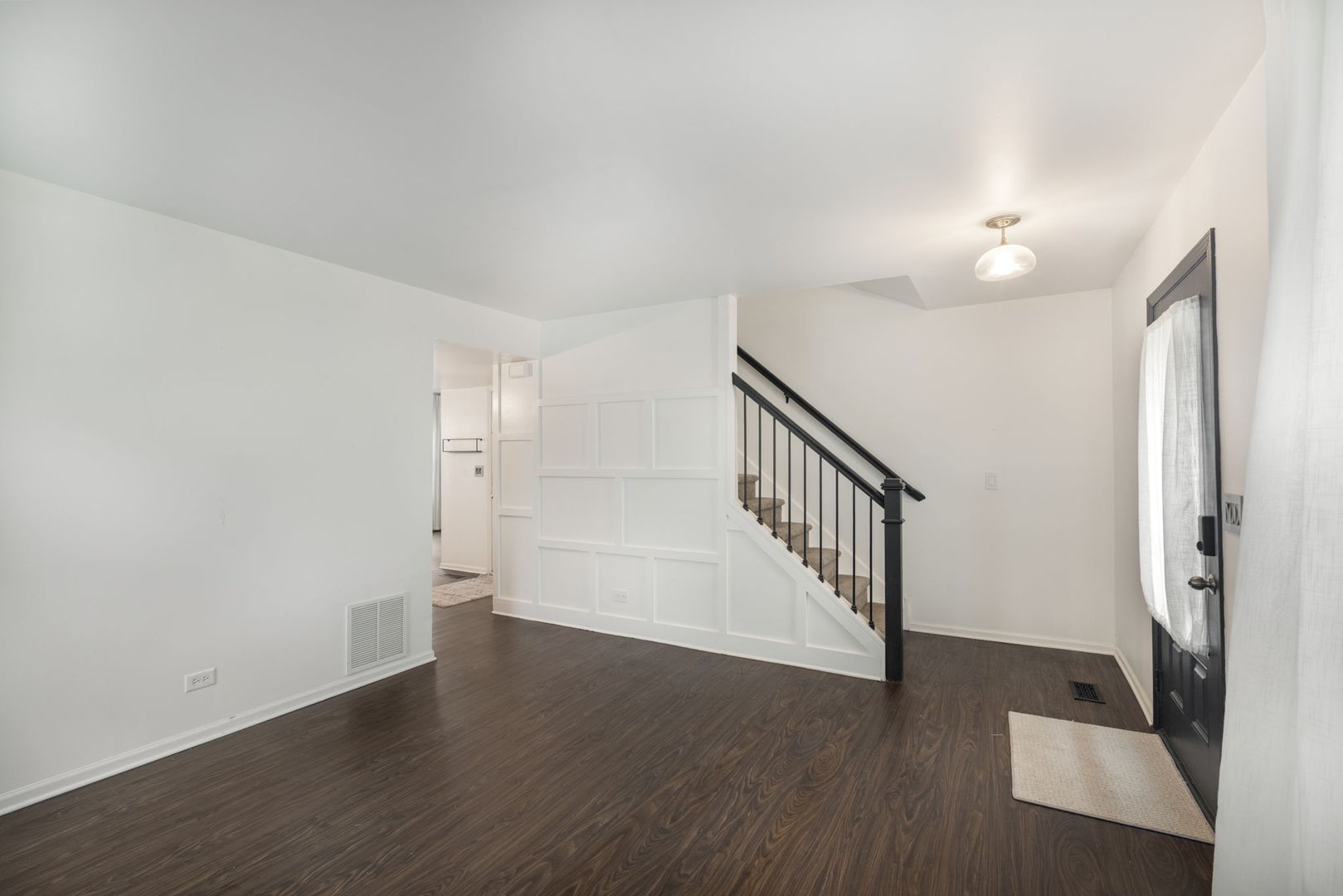 3rd image of 630 Hobart Dr, South Elgin, IL 60177 | MLS# 12719993