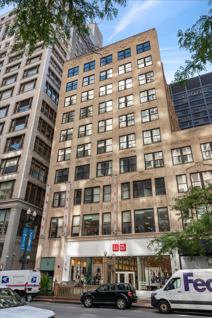 1st image of 20 N State St, Chicago, IL 60602