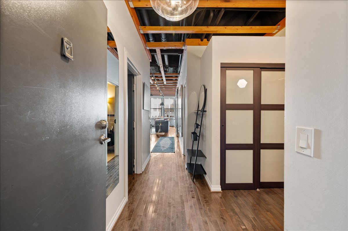 3rd image of 20 N State St, Chicago, IL 60602